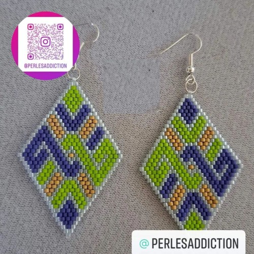 boucle d'oreille losange vert et violet 