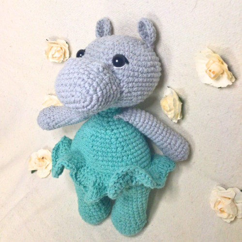 Hyacinte, l'hippopotame ballerine au crochet