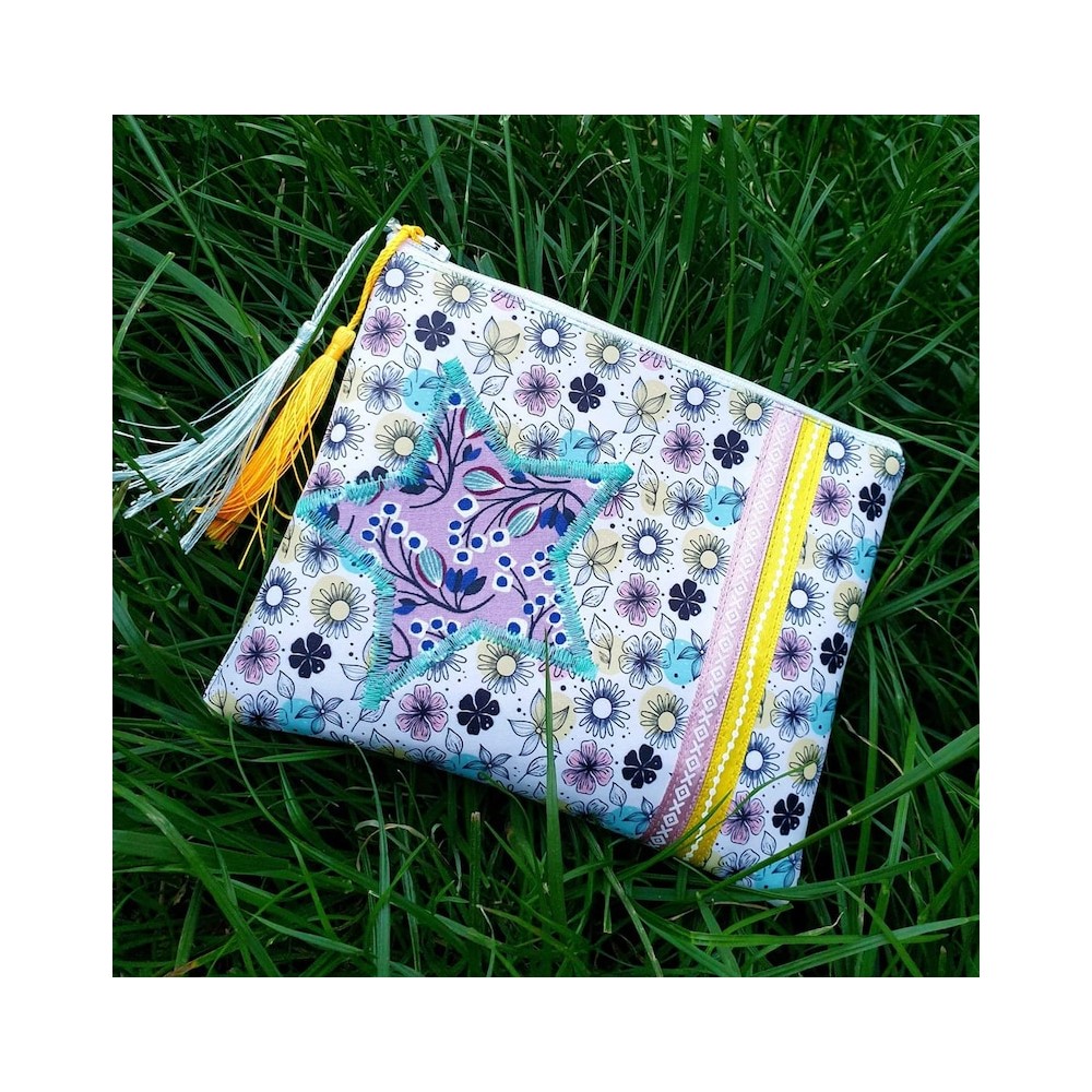  Pochette fleurie / appliqué/ cadeau fille