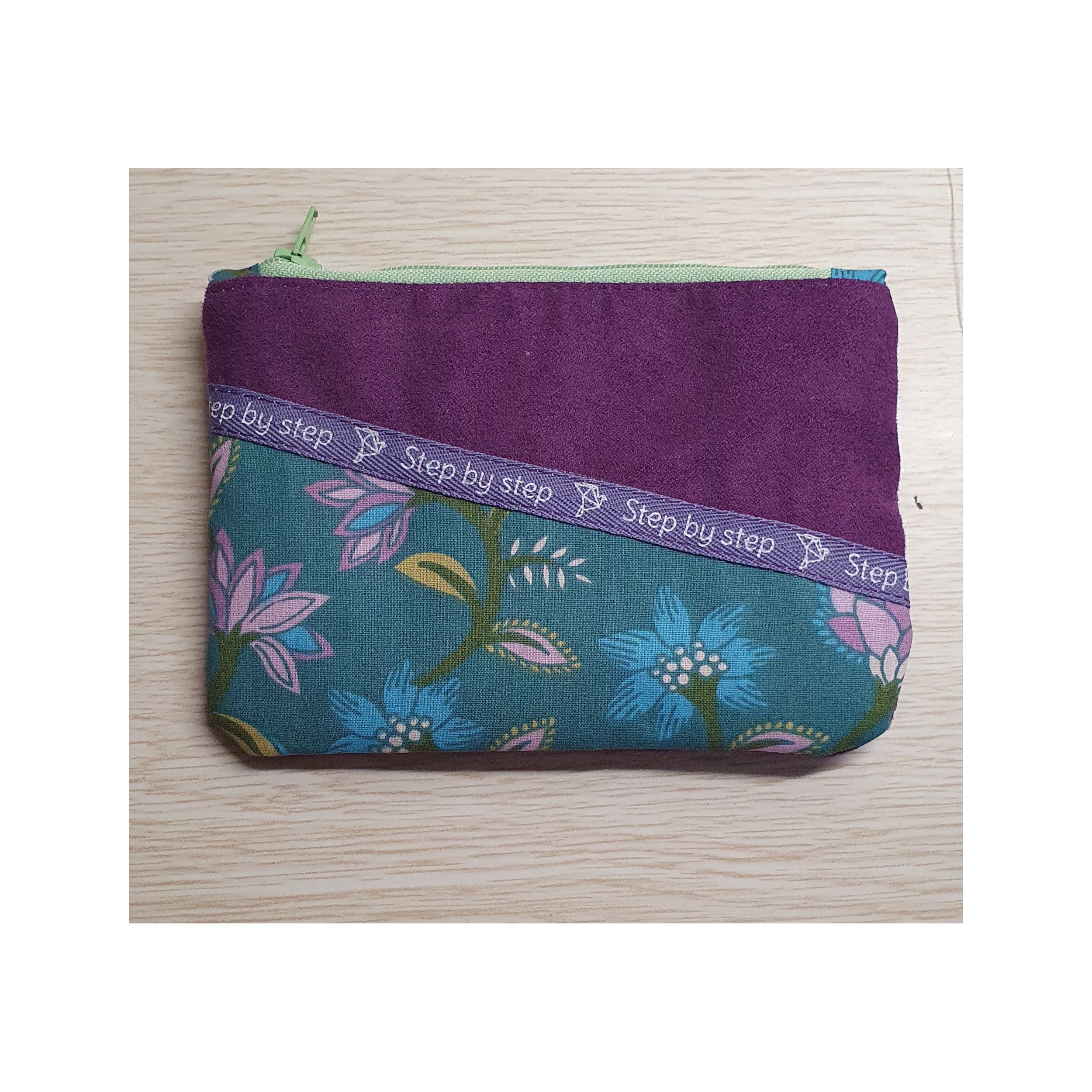 Petite pochette zippée 