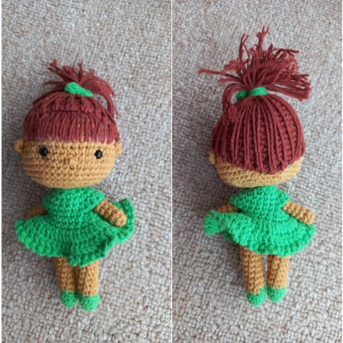 Petite poupée de 12cm faite à la main au crochet