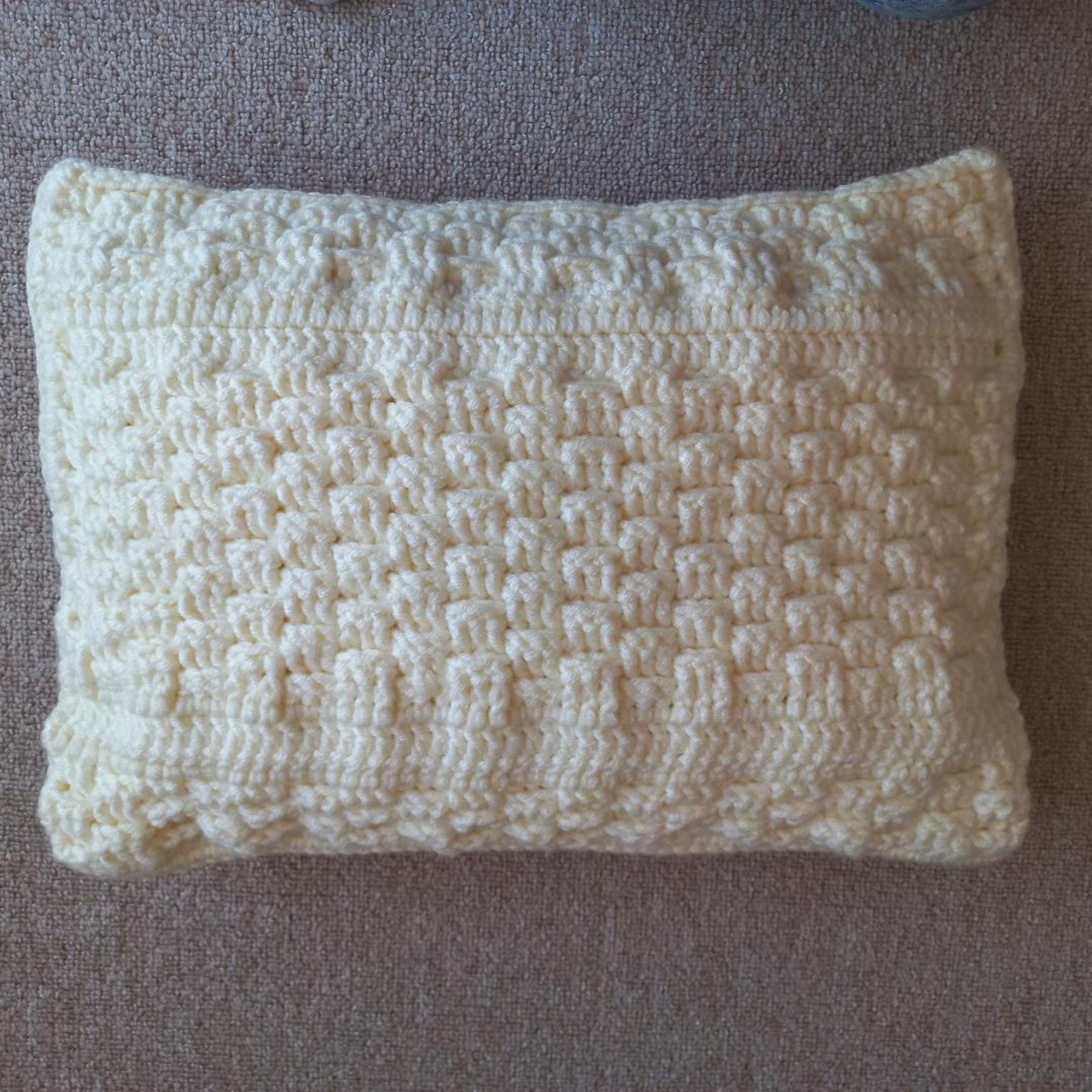 Coussin déhoussable fait main au crochet