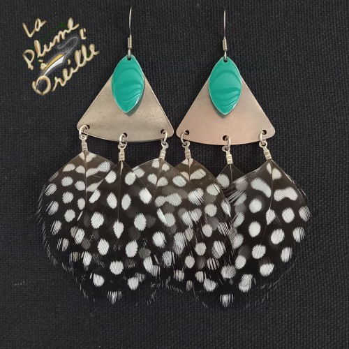 Boucles d'oreilles "Triangle" en plumes. Couleurs perles au choix !