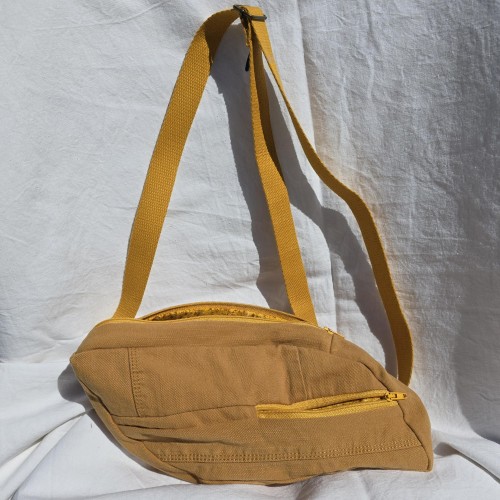 Sac banane réinventé, design unique, éco-conception